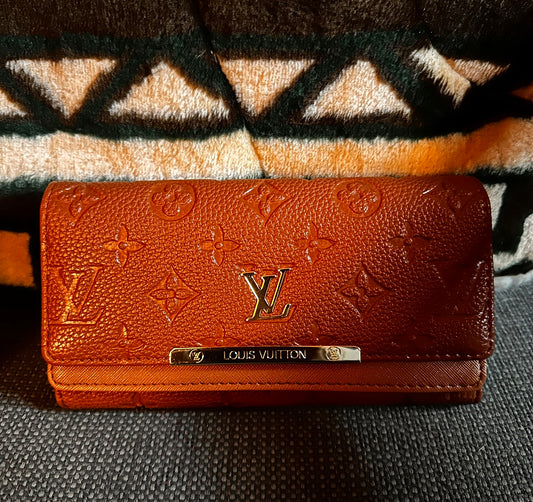 LOUIS VUITTON Leather Wallet LV - Brown Solid