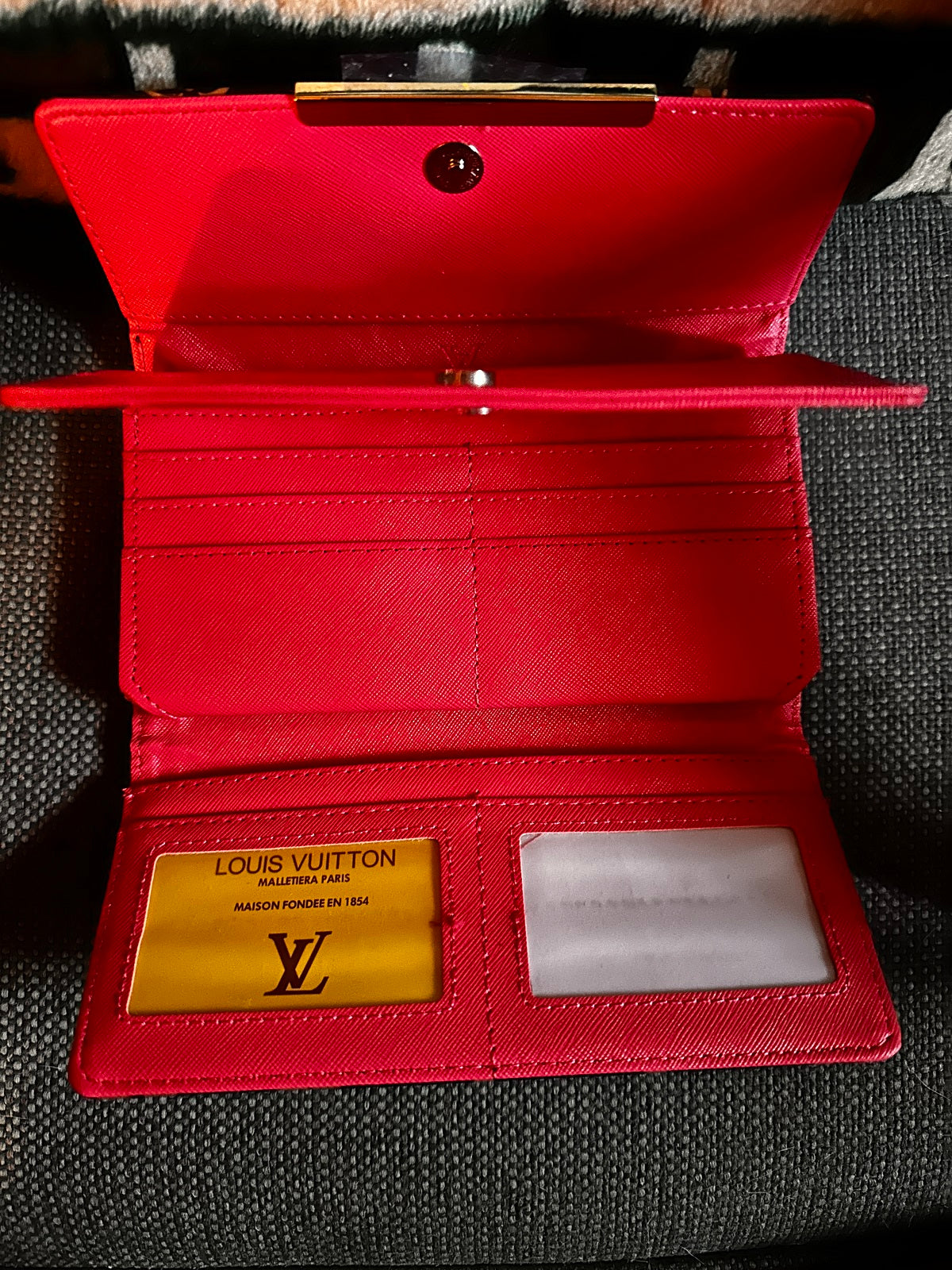 LOUIS VUITTON Leather Wallet LV - Pink